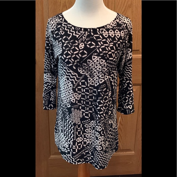 Black and Gray Tunic Top - Picture 2 of 3